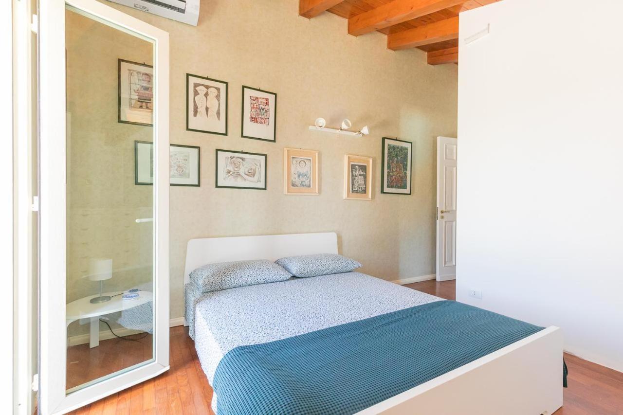 Fronte Spiaggia Zoe Villa Augusta Luaran gambar
